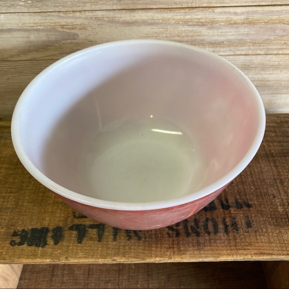 Distressed Pyrex Red Bowl - Picture 5 of 7